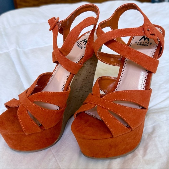 Madison by Shoedazzle Shoes - Orange Platform Sandals with Retro Flair